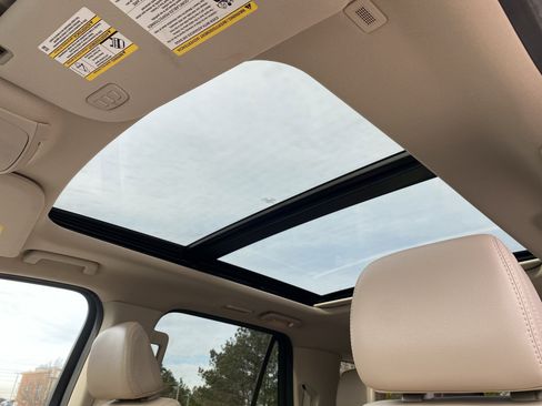 Used 2024 Ford Expedition Max Limited image 10