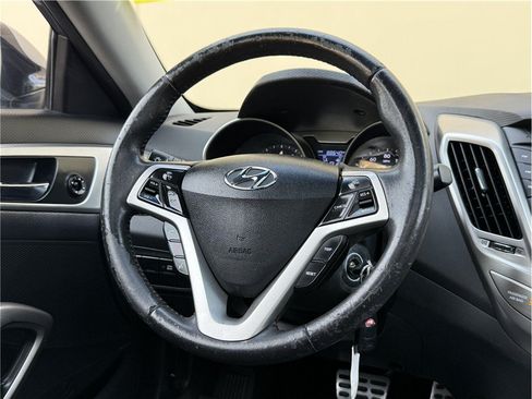 Used 2013 Hyundai Veloster w/ Style Pkg FWD image 15