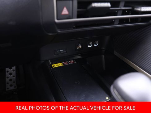 Certified 2025 Toyota Camry SE image 6