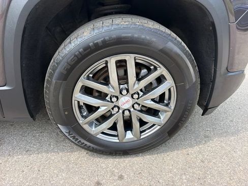 Used 2017 GMC Acadia SLT AWD/4WD image 30
