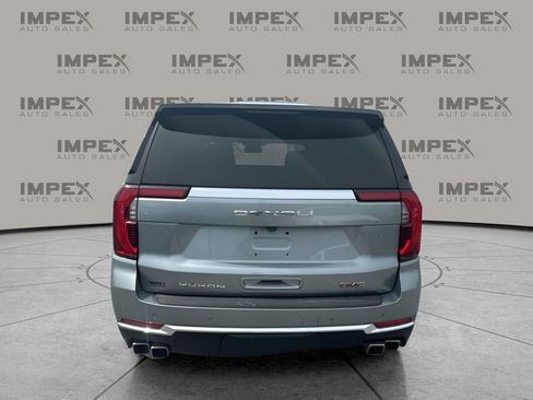 Used 2025 GMC Yukon Denali image 4