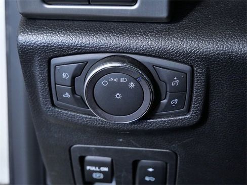 Used 2018 Ford F150 Platinum w/ Equipment Group 701A Luxury image 27