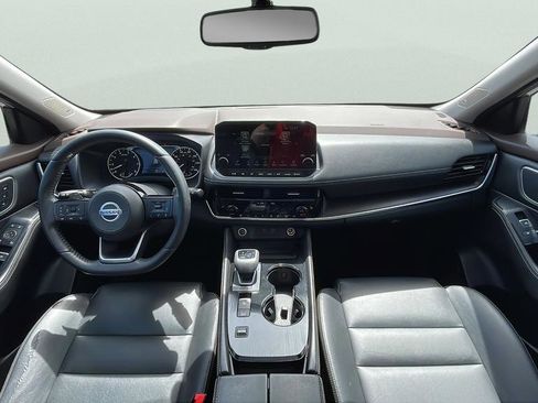 Used 2021 Nissan Rogue SL w/ Premium Package image 21