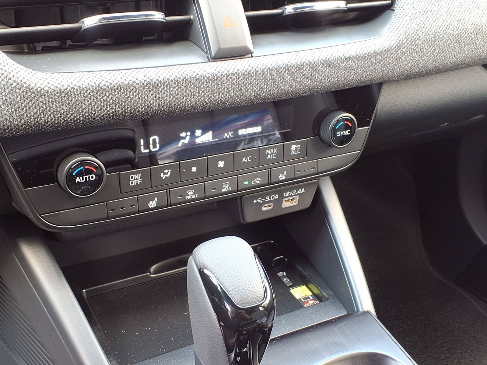 New 2026 Subaru Outback Limited AWD/4WD image 6