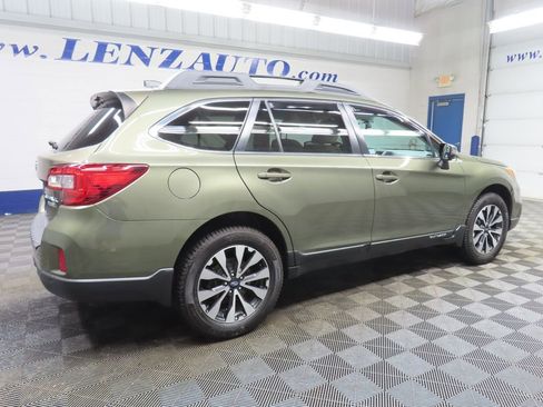 Used 2017 Subaru Outback 2.5i Limited AWD/4WD image 5