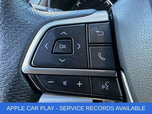 Used 2022 Toyota Sienna XSE image 7