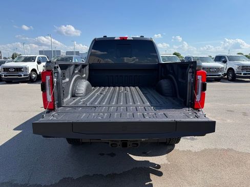 Used 2026 Ford F250 Platinum w/ Tremor Off-Road Package AWD/4WD image 39