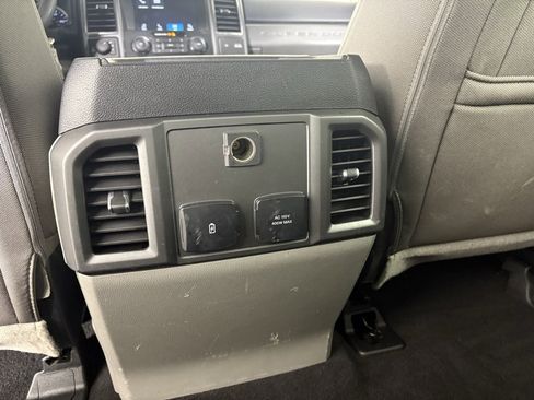 Used 2019 Ford F250 XLT w/ XLT Premium Package image 45