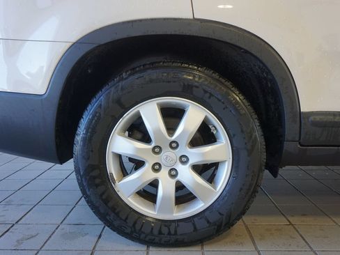 Used 2011 Kia Sorento 2WD w/ Convenience Pkg image 27