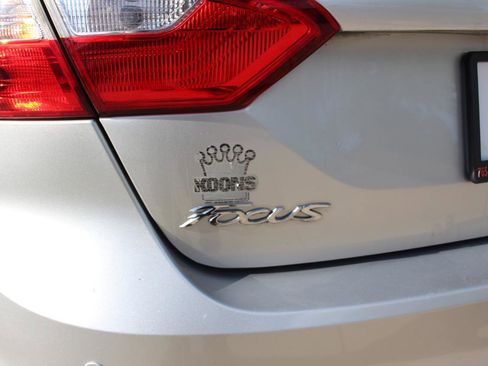 Used 2014 Ford Focus SE w/ SE Sport Package FWD image 39