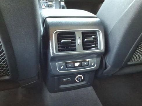 Used 2019 Audi Q5 2.0T Premium Plus w/ Premium Plus Package image 19