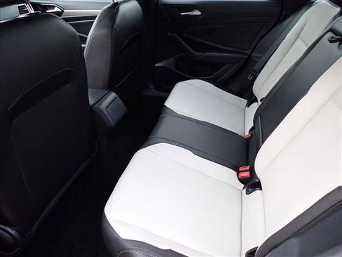 Used 2019 Volkswagen Jetta FWD image 6