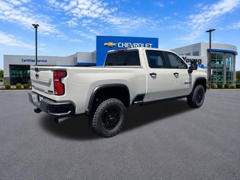 New 2026 Chevrolet Silverado 2500 ZR2 w/ LPO, Dark Essentials Package AWD/4WD image 8