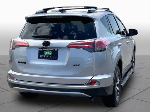 Used 2018 Toyota RAV4 XLE FWD image 12