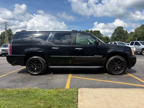 Used 2009 GMC Yukon XL Denali AWD/4WD image 5