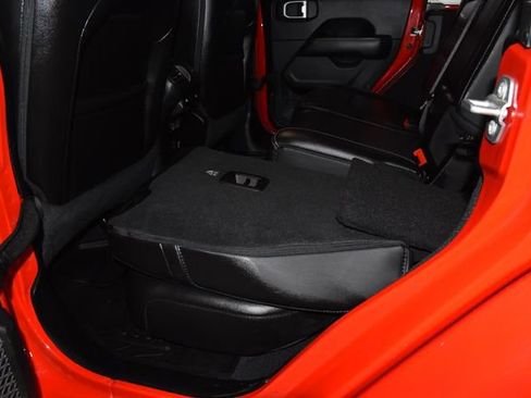 Certified 2020 Jeep Wrangler Unlimited Sahara w/ LED Lighting Group image 29