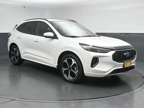 Certified 2023 Ford Escape ST-Line Elite w/ Class II Trailer Tow Package AWD/4WD image 1