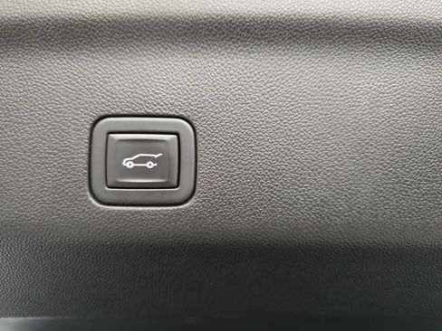 Used 2024 GMC Yukon XL Denali w/ Denali Reserve Package AWD/4WD image 13