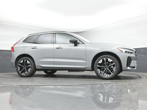New 2026 Volvo XC60 B5 Plus w/ Protection Package Premier AWD/4WD image 37