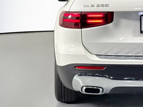 New 2026 Mercedes-Benz GLB 250 image 14