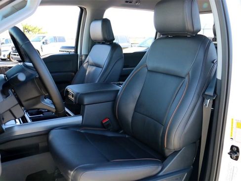 New 2026 Ford F250 Lariat w/ Black Appearance Package image 20