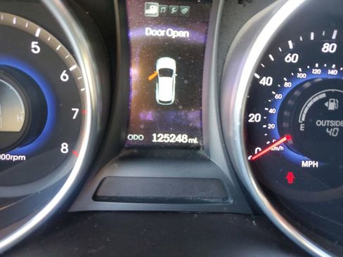 Used 2015 Hyundai Santa Fe Sport w/ Option Group 03 image 11