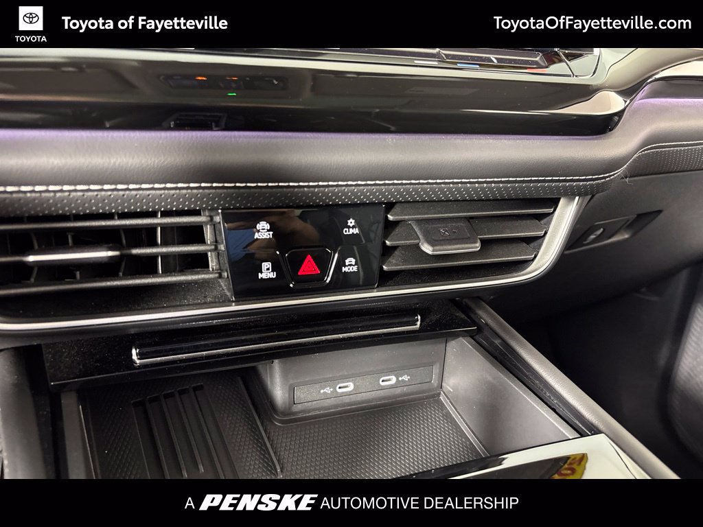 Used 2025 Volkswagen Atlas SEL Premium R-Line AWD/4WD image 31
