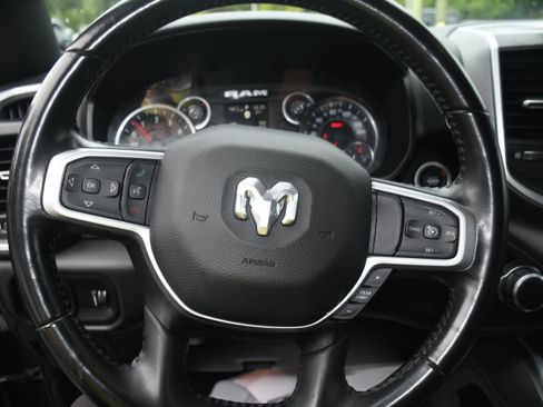 Used 2021 RAM 1500 Big Horn AWD/4WD image 12