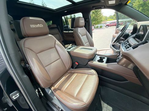 Used 2022 Chevrolet Tahoe High Country w/ Premium Package AWD/4WD image 30