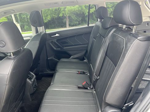 Certified 2023 Volkswagen Tiguan SE FWD image 29