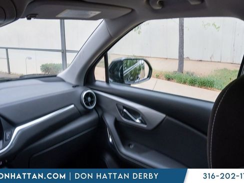Used 2025 Chevrolet Blazer LT FWD image 14