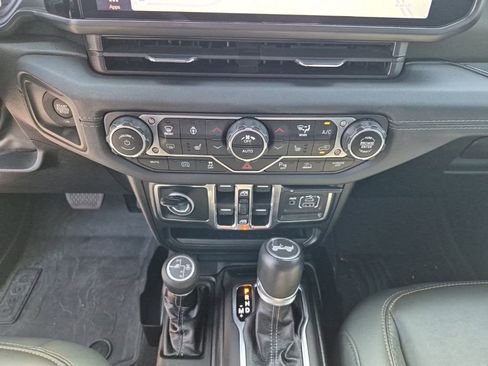 Used 2024 Jeep Wrangler High Altitude image 38