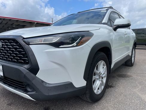 Used 2022 Toyota Corolla Cross LE image 15