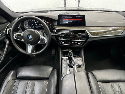 Used 2018 BMW 530i xDrive image 21