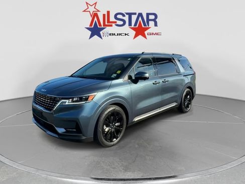 Used 2023 Kia Carnival SX Prestige FWD image 3