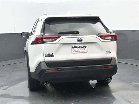 Used 2023 Toyota RAV4 XLE image 4