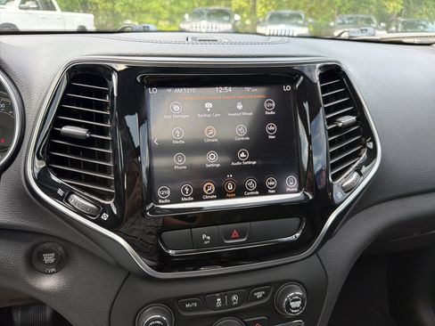 Used 2019 Jeep Cherokee Limited w/ Luxury Group AWD/4WD image 24