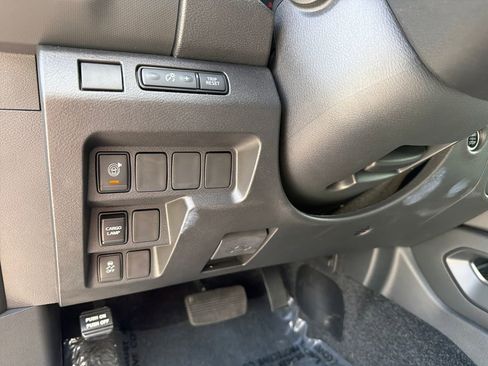 Used 2023 Nissan Frontier S w/ Technology Package RWD image 16