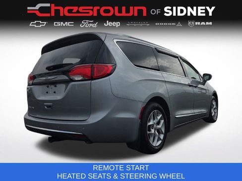 Used 2019 Chrysler Pacifica Touring-L w/ Tire & Wheel Group FWD image 13