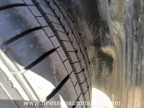 Used 2024 Chevrolet Trax RS w/ Sunroof Package image 32