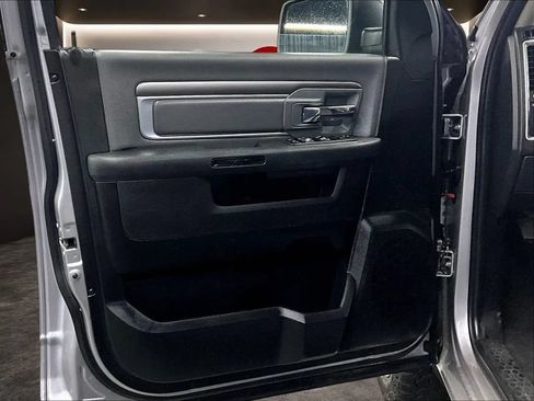 Used 2021 RAM 1500 Classic SLT AWD/4WD image 21