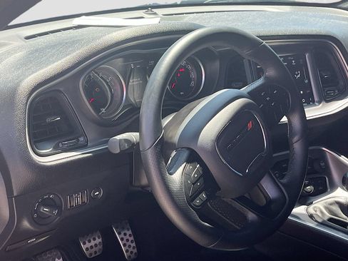 Used 2022 Dodge Challenger R/T RWD image 9