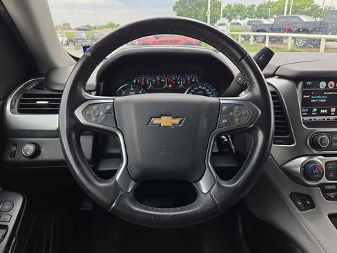 Used 2016 Chevrolet Suburban LT RWD image 20