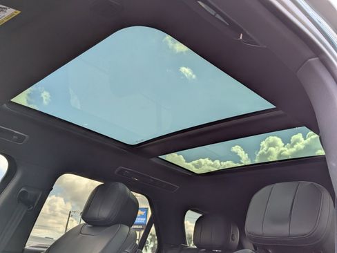 Used 2024 Land Rover Range Rover Sport SE image 22