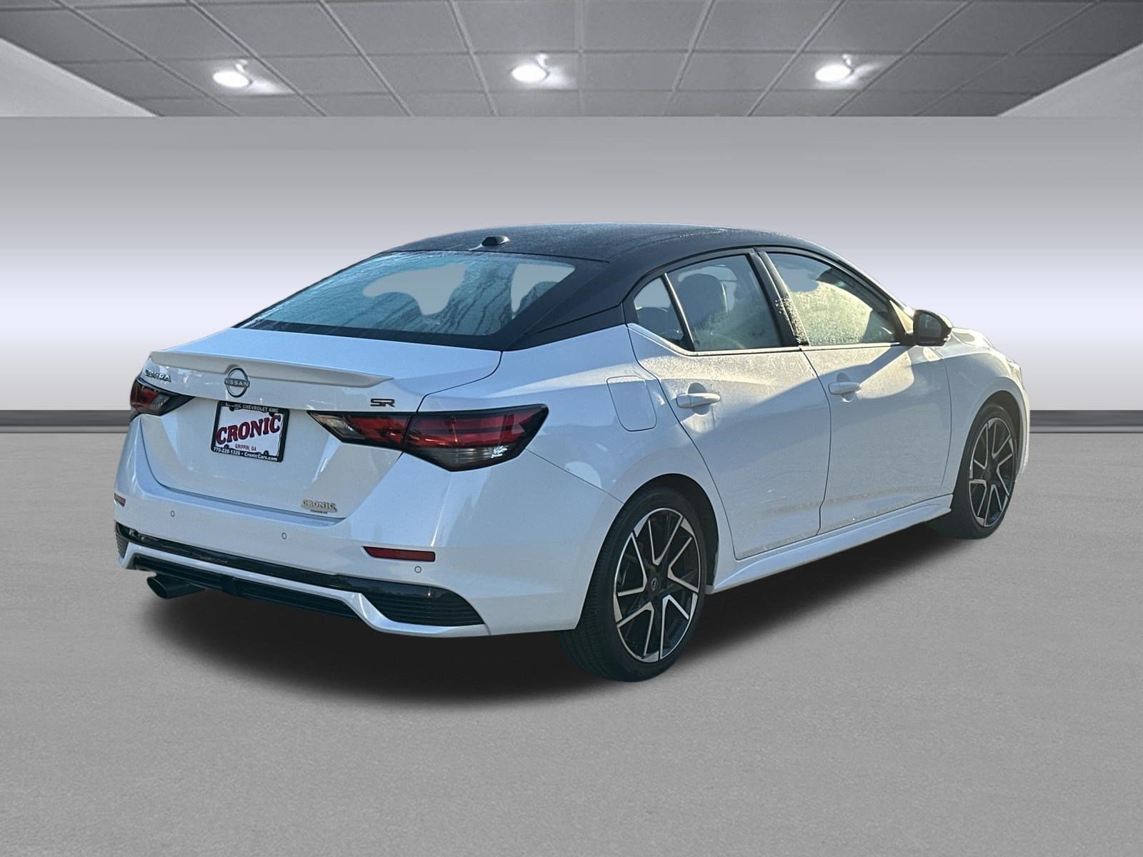 Used 2025 Nissan Sentra SR w/ SR Premium Package FWD image 3