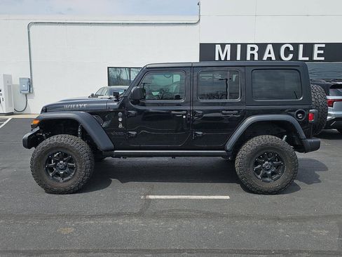 Used 2024 Jeep Wrangler Willys image 3