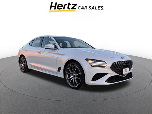 Used 2025 Genesis G70 2.5T image 1