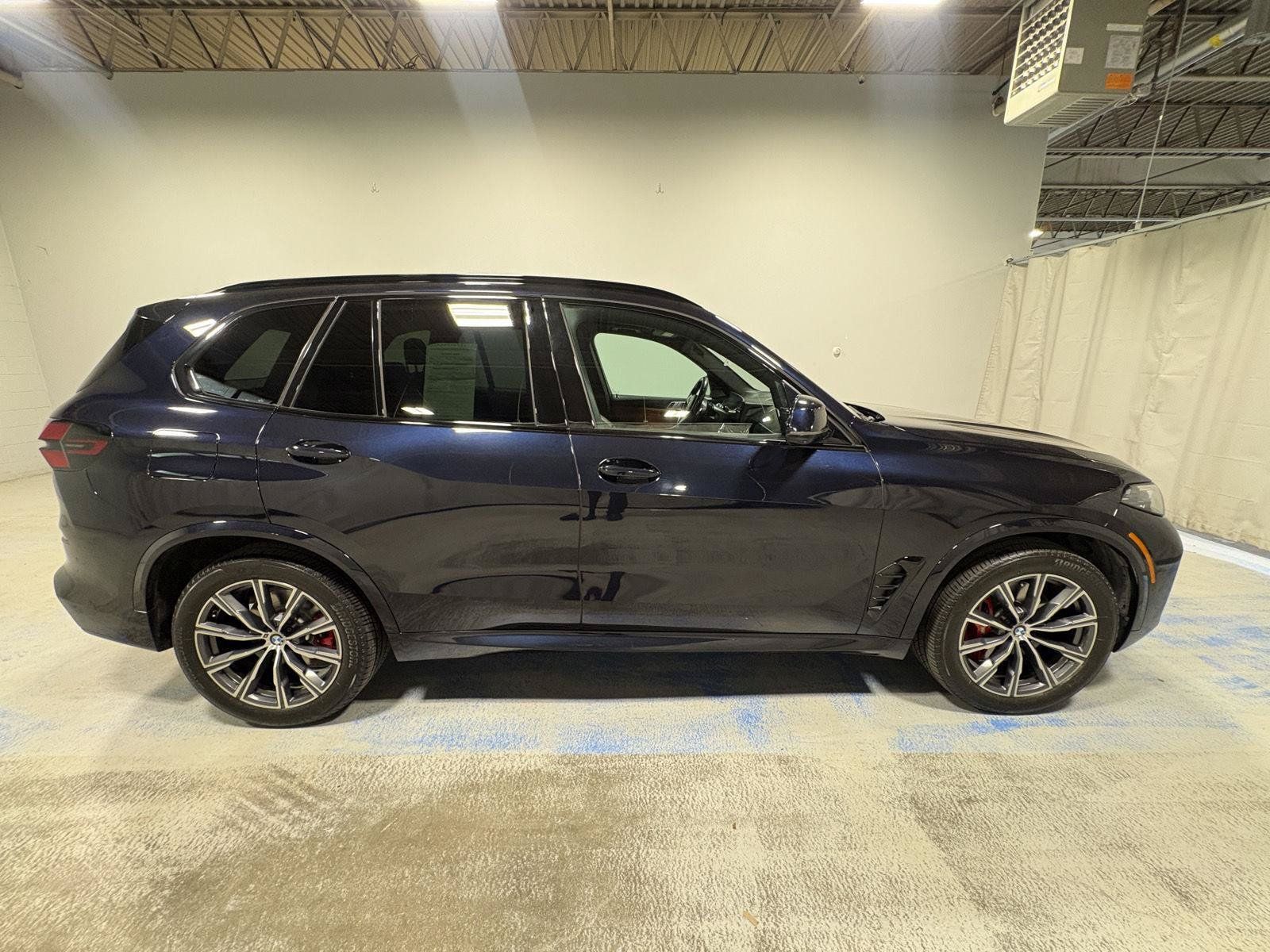 Used 2024 BMW X5 xDrive40i w/ M Sport Package AWD/4WD image 11