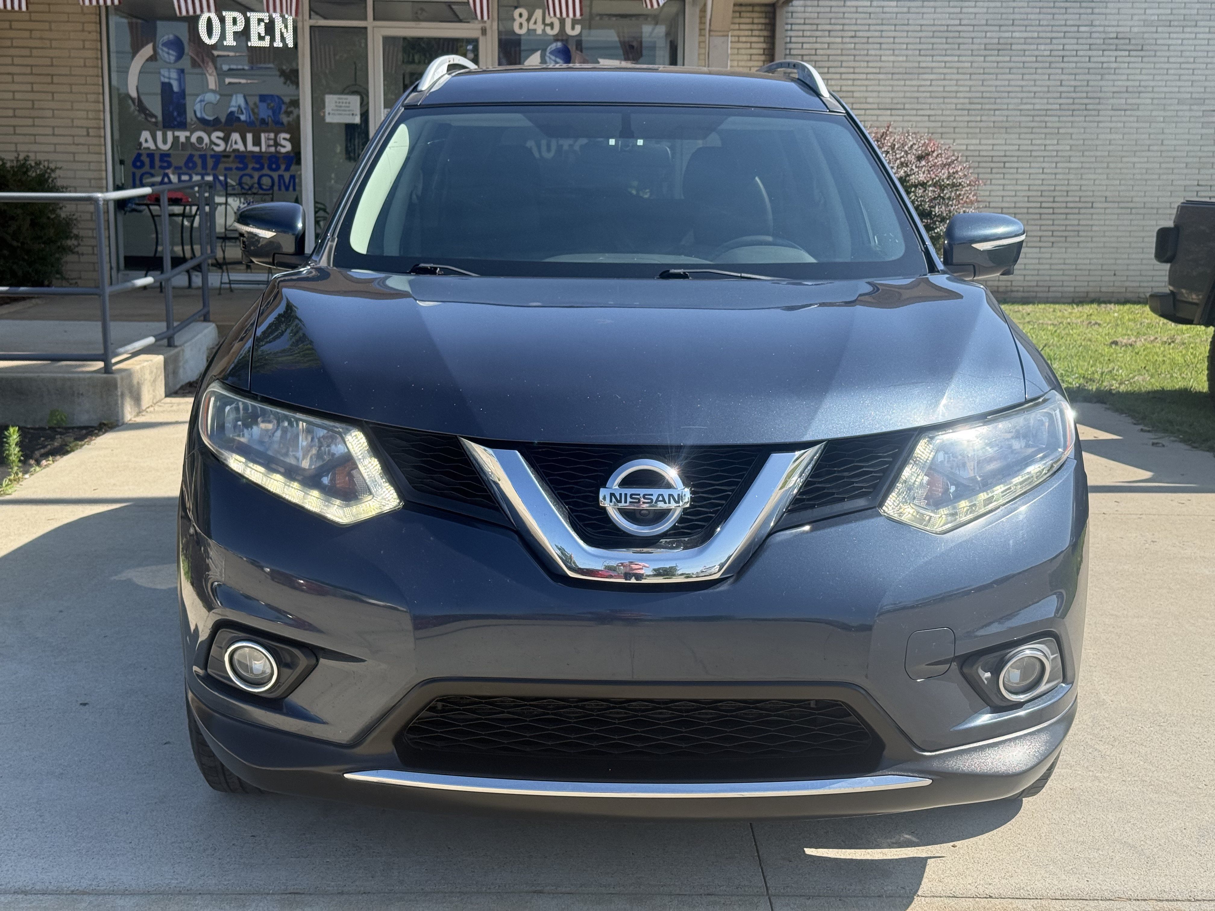 Used 2015 Nissan Rogue SL AWD/4WD image 2