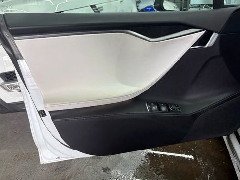 Used 2018 Tesla Model S 100D image 9